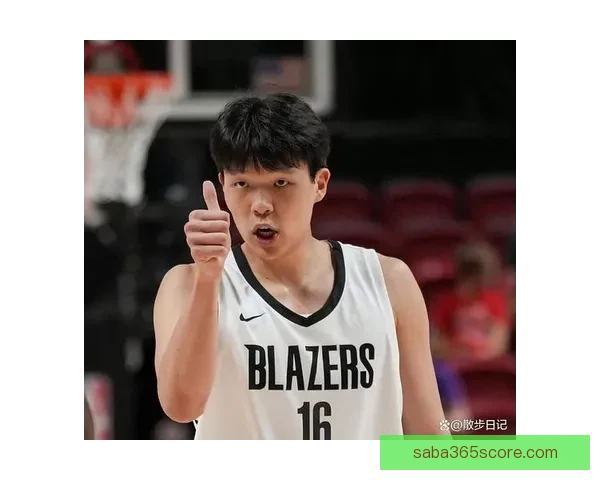 开拓者官方宣布召回杨瀚森晒全队合影告别赛季小杨缺席引发关注热